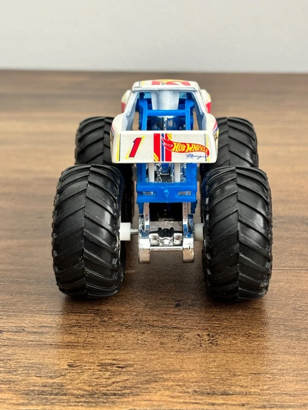 Hot Wheels Monster Truck Die Cast 1:64 #1 Racing Team Red White Blue Yellow Toy